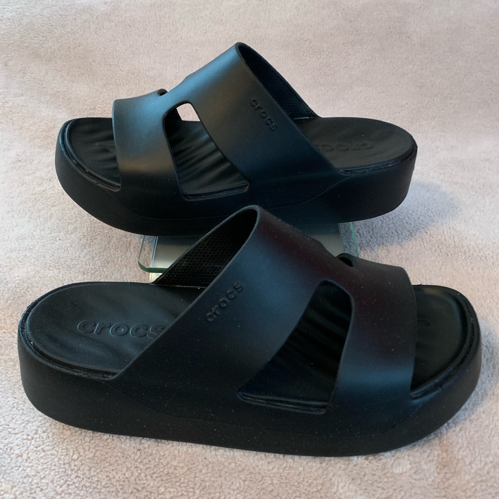 Crocs getaway H-strap platform slides sandals women’s 8 black